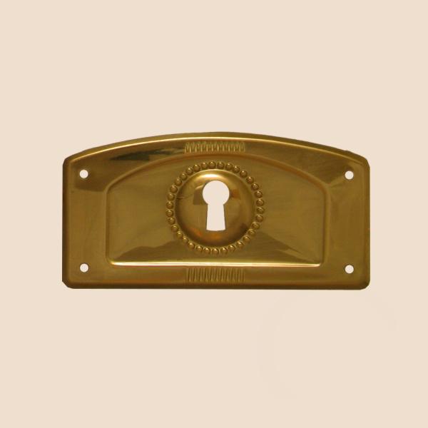 Jugendstil Möbelschild geprägt Messing MGL 67 x 38mm mit Schlüsselloch Serie JU007 Bild1
