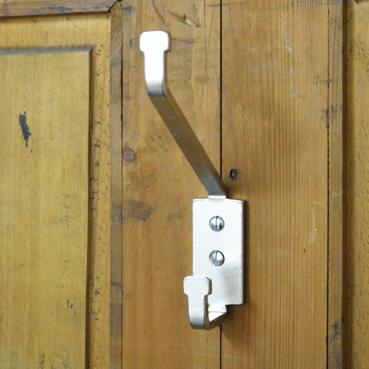 Kleiderhaken geschmidet, Eisen vernickelt, Höhe Kleiderhaken Eisen vernickelt 153x29mm Serie KH011 Bild3