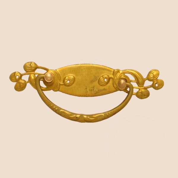 Jugendstil Möbelschild geprägt - Messing patiniert - 125 x 24 mm der Serie JU009 Bild1 Jugendstil Möbelschild geprägt Messing MPA 125 x 24mm mit Griff Serie JU009 Bild1