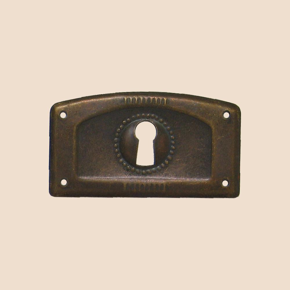 Jugendstil Möbelschild geprägt Messing MPG 67 x 38mm mit Schlüsselloch Serie JU007 Bild1