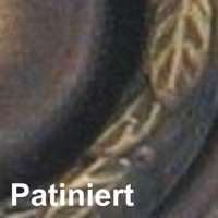 Klassizismus Möbelschild geprägt - Messing patiniert  Ø45 mm der Serie KL002 Bild2 Klassizismus Möbelschild geprägt Messing MPA D45mm mit Griff und Schlüsselloch Serie KL002 Bild2