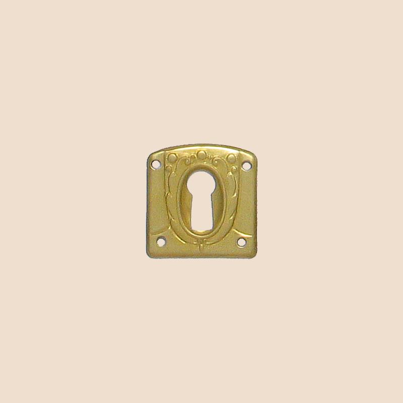 Jugendstil Möbelschild geprägt Messing MMA 30 x 30mm mit Schlüsselloch Serie JU015 Bild1